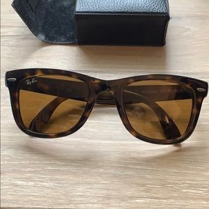 Folding Classic Rayban Wayfarer